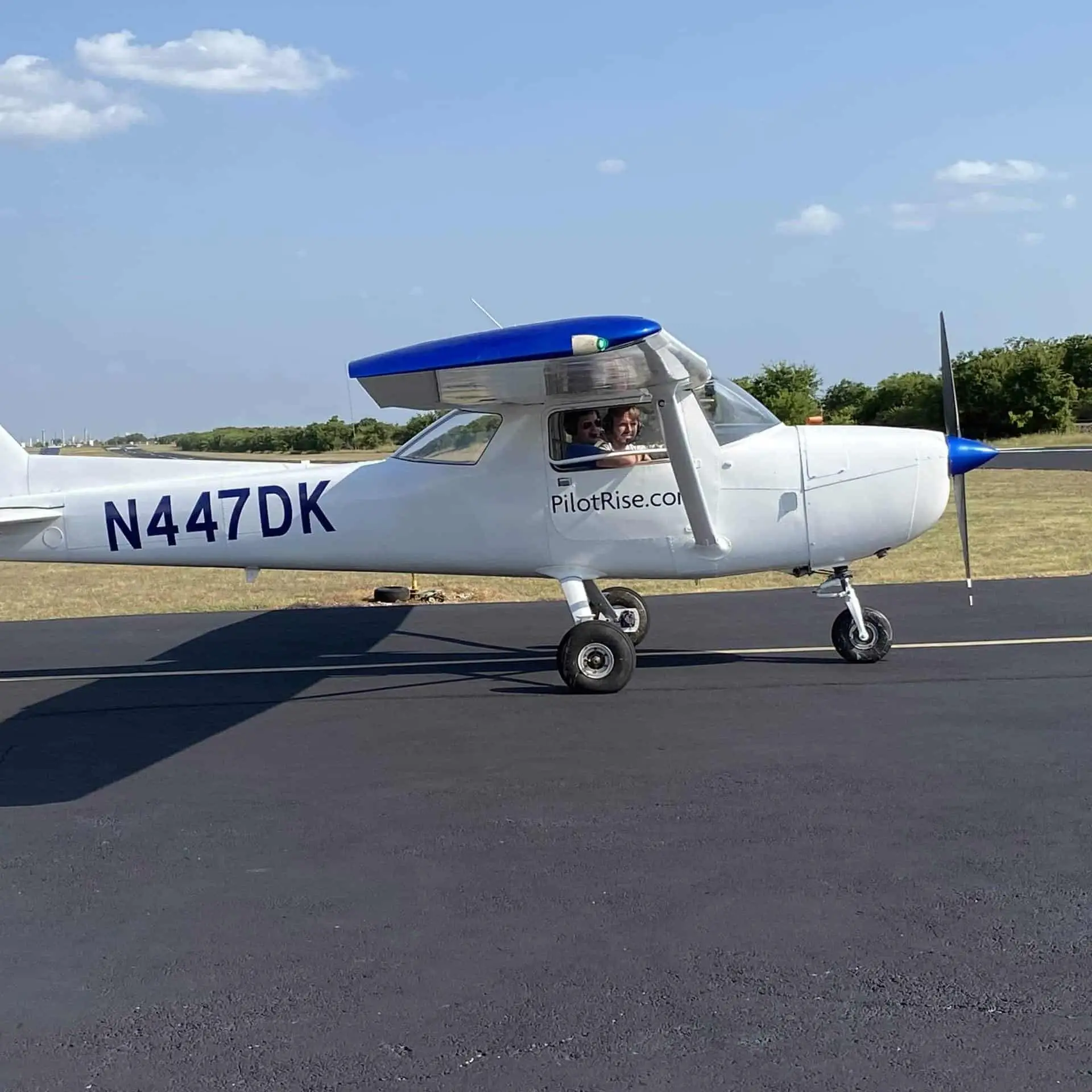 Dallas flight school contact