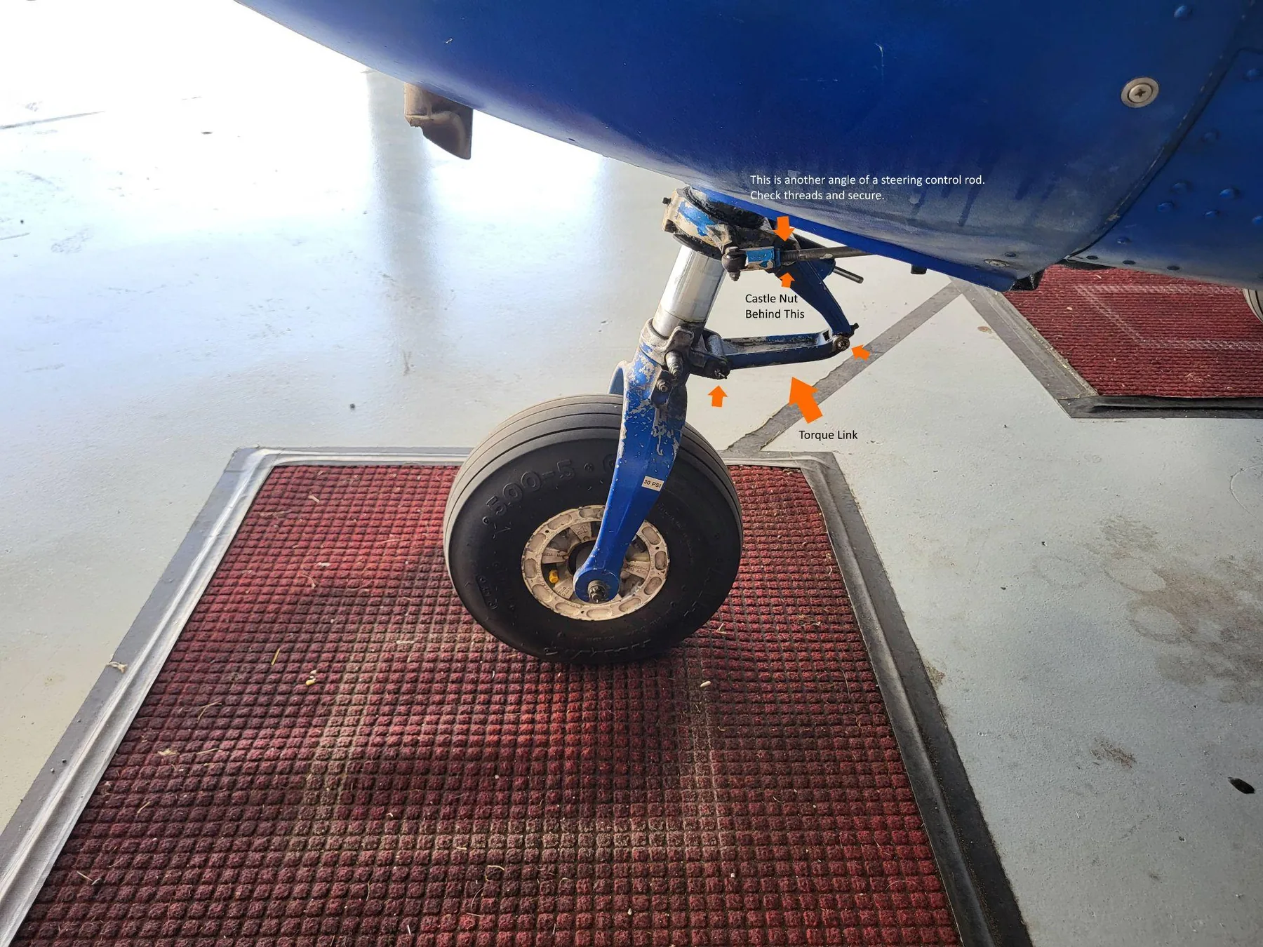 Nose gear torque links